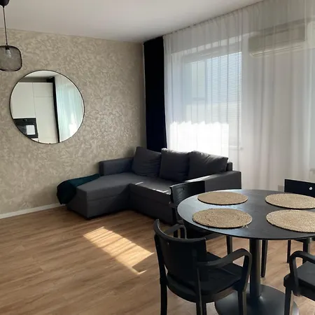 Apartamento Petronela S Parkovacím Miestom *